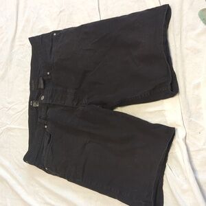 H&m slim fit jean shorts in black size 34